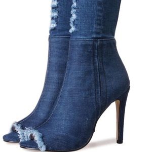 Jean ankle boots! (Light wash) size 11!